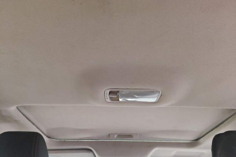 Used Venucia D60 2019 100 000 Honor 1.6L XL CVT Chenku Edition China VI Standard Headliner