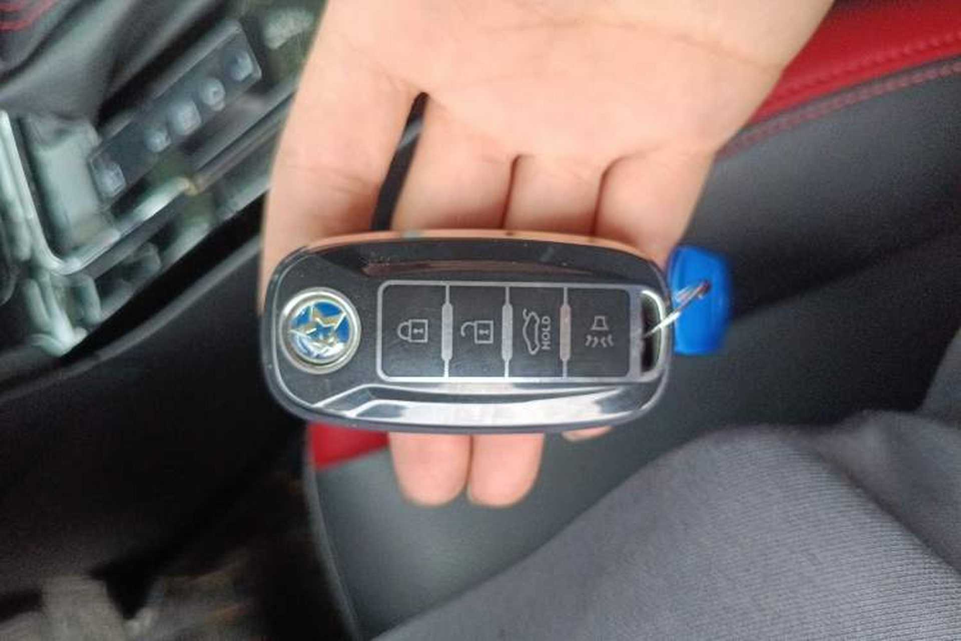 Used Venucia D60 2019 100 000 Honor 1.6L XL CVT Chenku Edition China VI Standard Interior 1