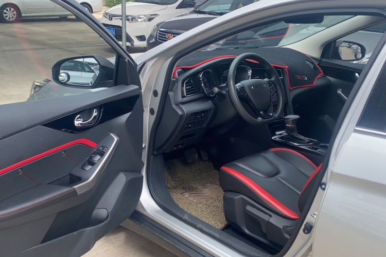 Used Venucia D60 2019 1.6L XL CVT SmartConnect Elite Edition (ISS) Interior 2