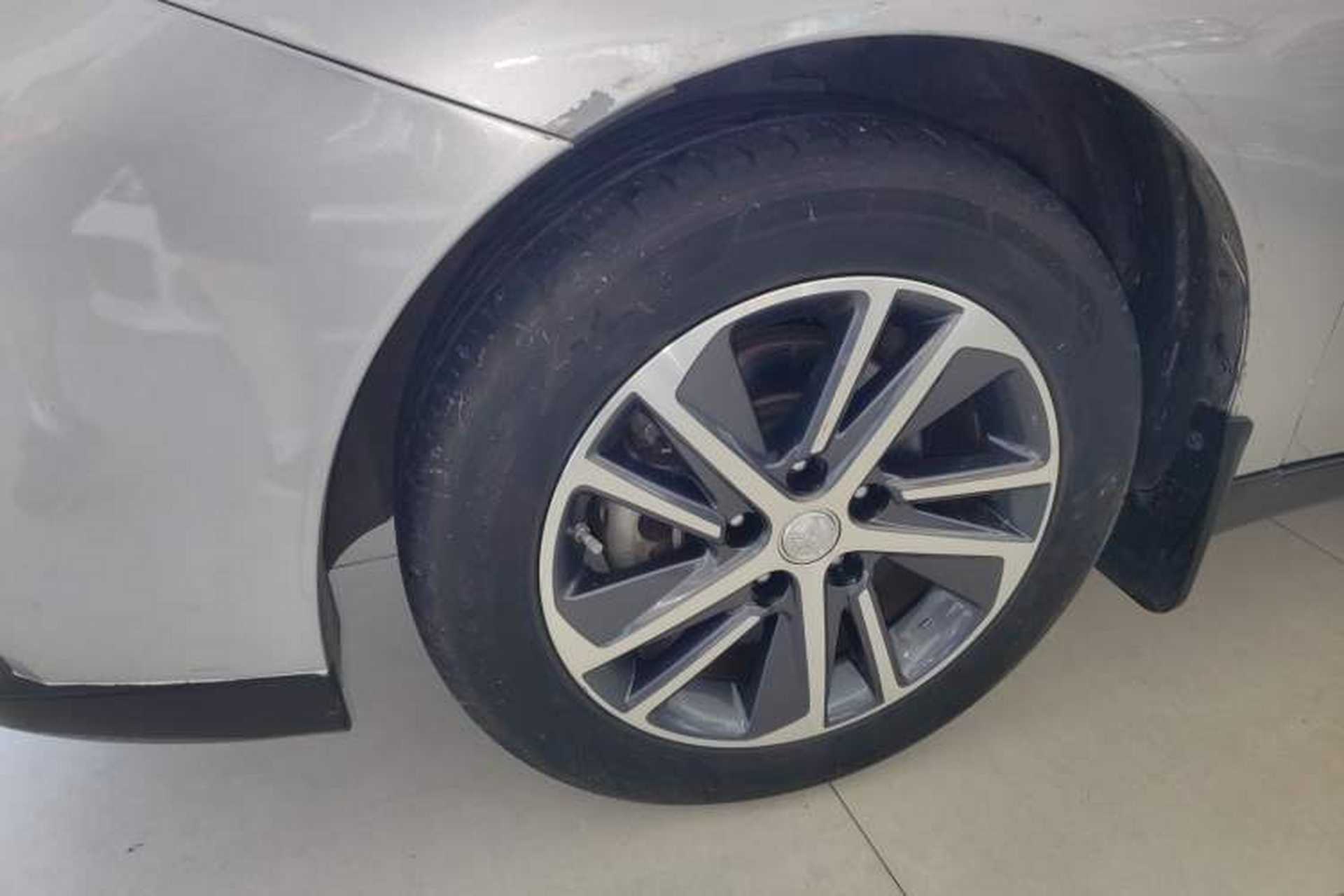 Used Venucia D60 2019 100 000 Honor 1.6L XL CVT Chenku Edition China VI Standard Left Front Wheel Hub