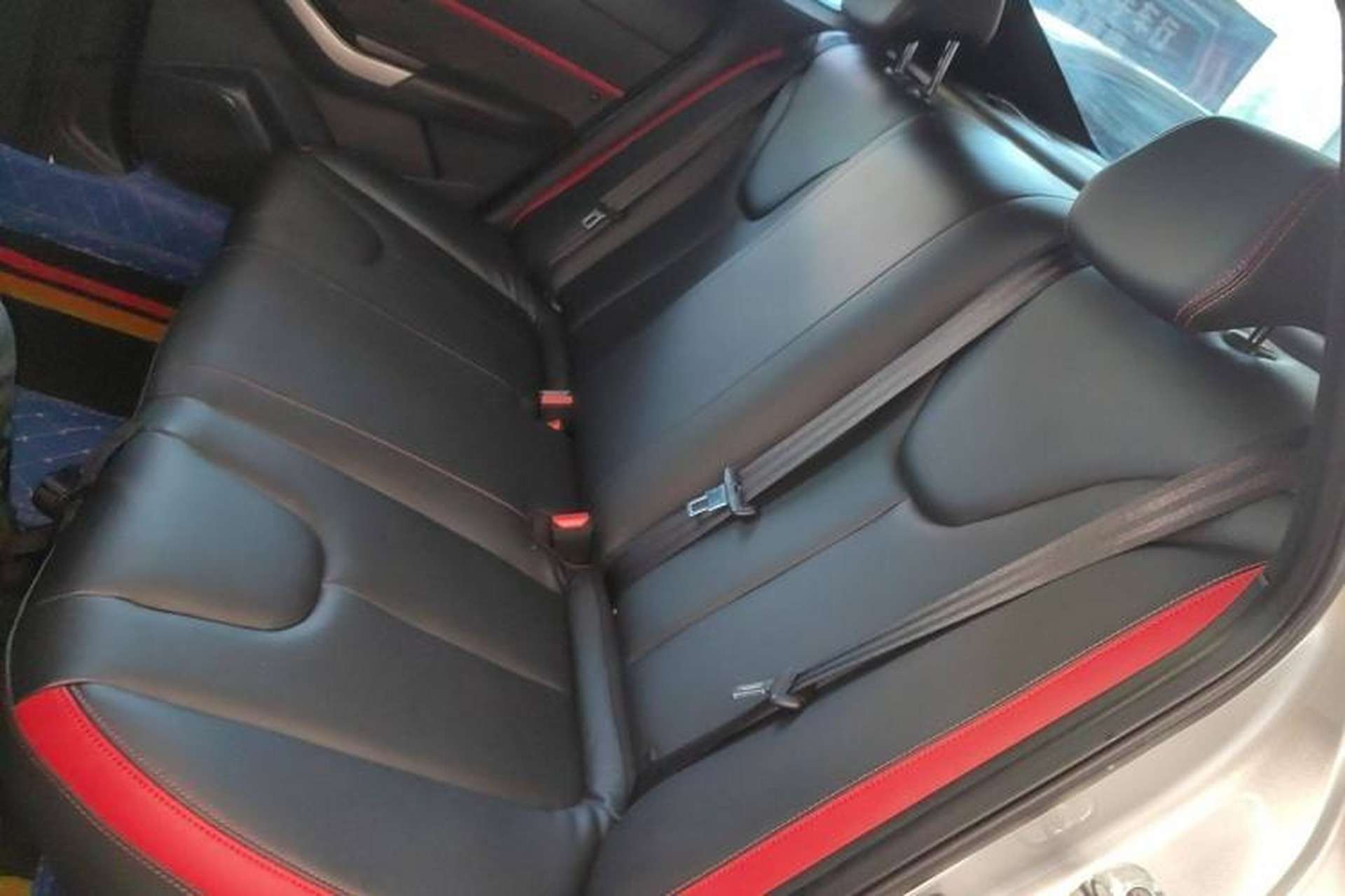 Used Venucia D60 2019 100 000 Honor 1.6L XL CVT Chenku Edition China VI Standard Left Rear Seat