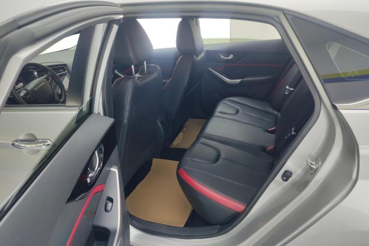 Used Venucia D60 2019 100 000 Honor 1.6L XL CVT Chenku Edition China VI Standard Left Rear Seat