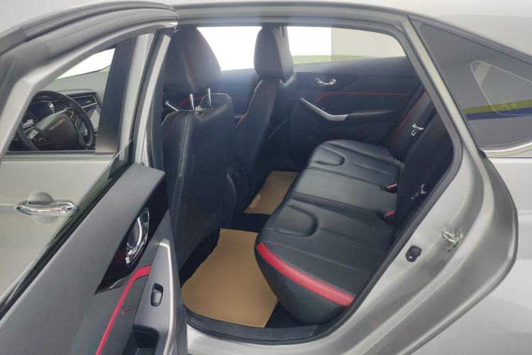 Used Venucia D60 2019 100 000 Honor 1.6L XL CVT Chenku Edition China VI Standard Left Rear Seat