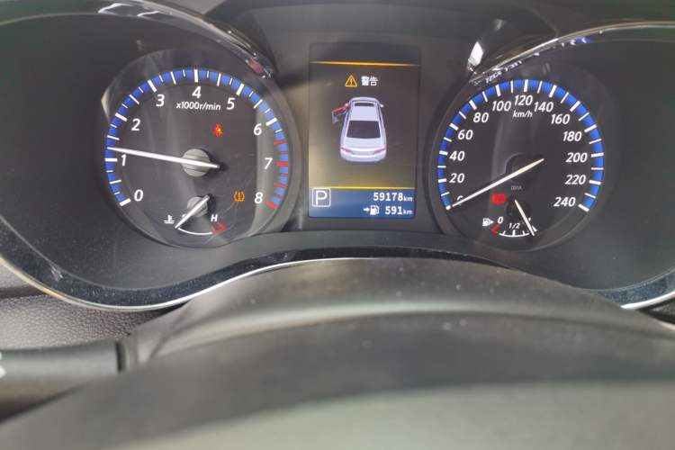 Used Venucia D60 2019 1.6L XL CVT Smart Connect Elite Edition Odometer Close Up
