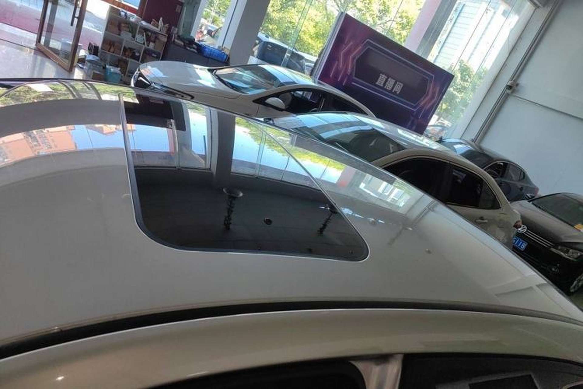 Used Venucia D60 2019 100 000 Honor 1.6L XL CVT Chenku Edition China VI Standard Roof