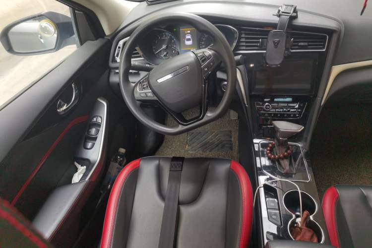 Used Venucia D60 2019 1.6L XL CVT Smart Connect Elite Edition Steering Wheel