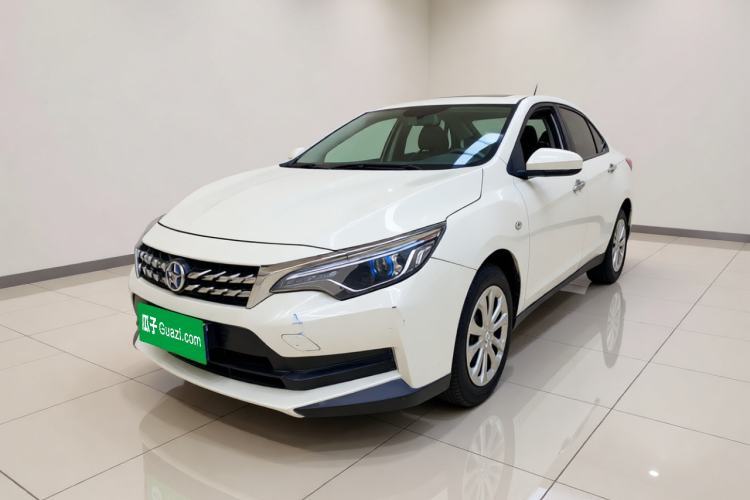 Ojetý Venucia D60 2019 100 000 Glory 1.6L Entry Manual ChenShang Edition China VI Guazi used car, China used car export, Used car for sale, Used  cars, Cheapest cars for sale