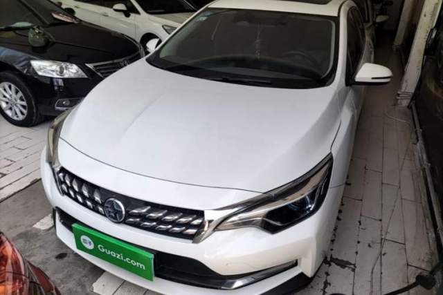 Used Venucia D60 2019 1.6L XL Manual SmartConnect Elite Edition