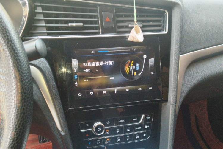 Used Venucia D60 2019 1.6L XL Manual SmartConnect Elite Edition Audio And AC Panel