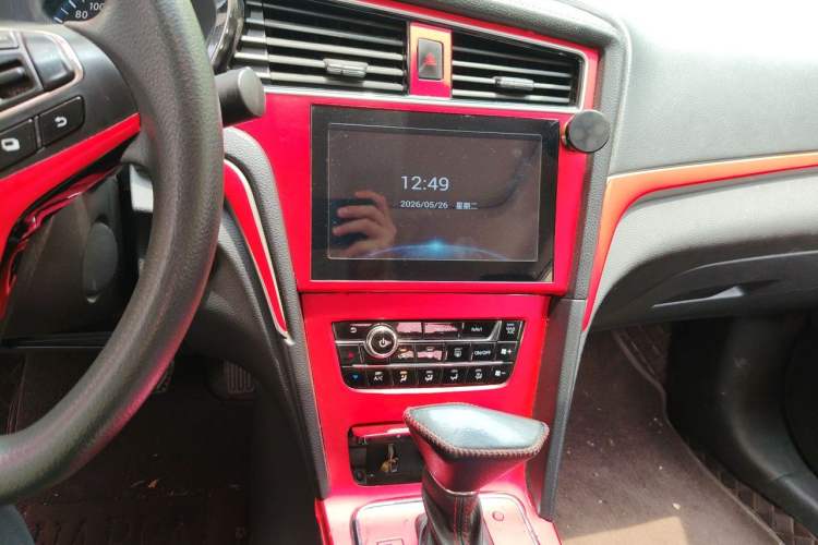 Used Venucia D60 2019 1.6L XL CVT Smart Connect Elite Edition Audio And AC Panel
