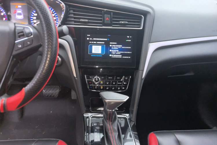 Used Venucia D60 2019 1.6L XL CVT Smart Connect Elite Edition Audio And AC Panel