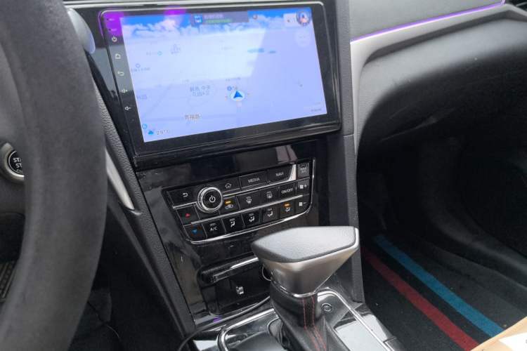 Used Venucia D60 2019 100 000 Honor 1.6L XL CVT Chenku Edition China VI Standard Audio And AC Panel