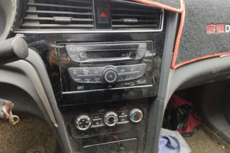 Used Venucia D60 2019 100 000 Glory 1.6L Entry Manual ChenShang Edition China VI Audio And AC Panel