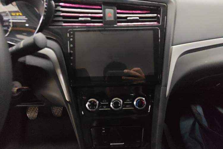 Used Venucia D60 2019 100 000 Glory 1.6L Entry Manual ChenShang Edition China VI Audio And AC Panel