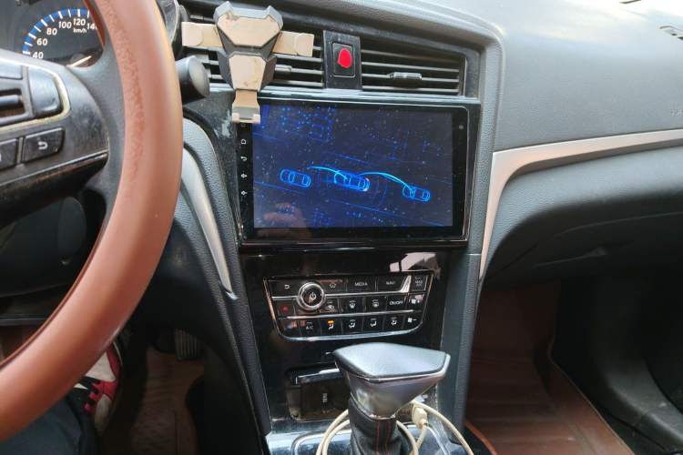Used Venucia D60 2019 100 000 Honor 1.6L XL CVT Chenku Edition China VI Standard Audio And AC Panel