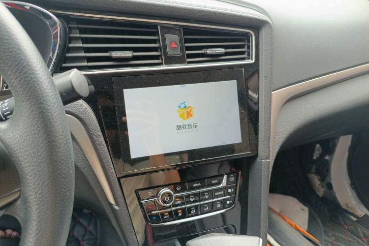 Used Venucia D60 2019 100 000 Honor 1.6L XL CVT Chenku Edition China VI Standard Audio And AC Panel