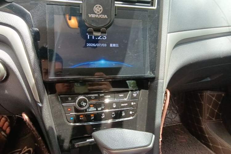 Used Venucia D60 2019 100 000 Honor 1.6L XL CVT Chenku Edition China VI Standard Audio And AC Panel