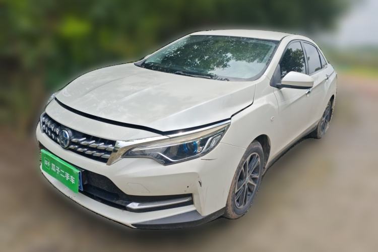 Used Venucia D60 2019 100 000-Yuan Glory 1.6L Entry Manual ChenShang Edition China V Standard Guazi used car, China used car export, Used car for sale, Used cars, Cheapest cars for sale