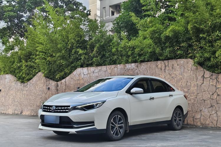 Venucia D60 2019 100 000 Honor 1.6L XL CVT Chenku Edition China VI Standard usata Guazi used car, China used car export, Used car for sale, Used cars, Cheapest cars for sale