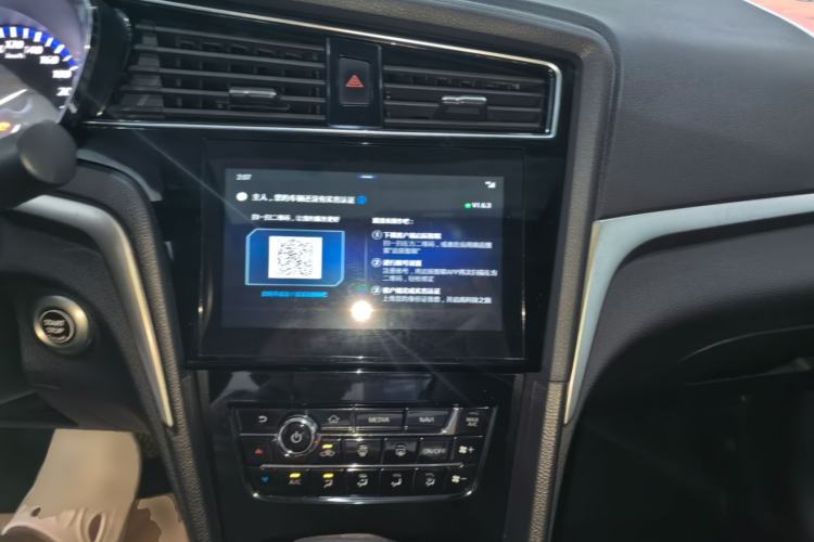 Used Venucia D60 2019 100 000 Honor 1.6L XL CVT Chenku Edition China V Standard Center Console