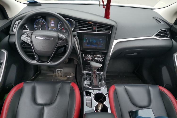 Used Venucia D60 2019 1.6L XL CVT Smart Connect Elite Edition Center Console