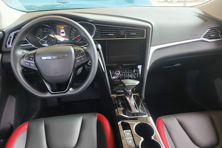 Used Venucia D60 2019 1.6L XL CVT Smart Connect Elite Edition Center Console