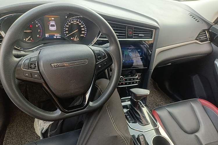 Used Venucia D60 2019 100 000 Honor 1.6L XL CVT Chenku Edition China VI Standard Center Console