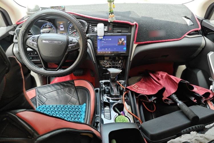 Used Venucia D60 2019 1.6L XL CVT SmartConnect Elite Edition (ISS) Center Console