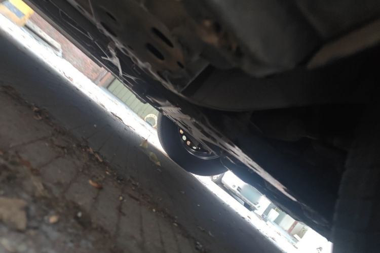 Used Venucia D60 2019 100 000 Glory 1.6L Entry Manual ChenShang Edition China VI Chassis Front Right