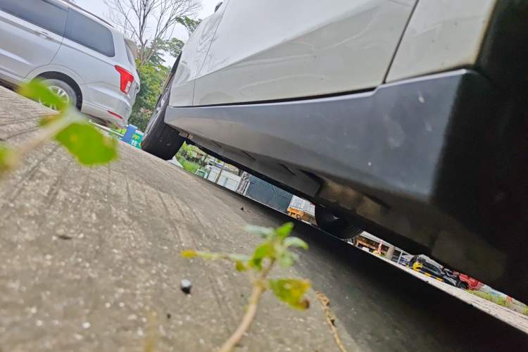 Used Venucia D60 2019 100 000-Yuan Glory 1.6L XE Manual – Chenxiang Edition China VI Chassis Front Right