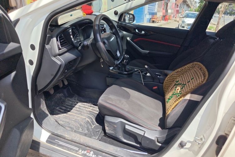 Used Venucia D60 2019 100 000 Glory 1.6L Entry Manual ChenShang Edition China VI Driver Seat