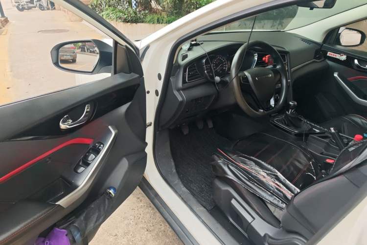 Used Venucia D60 2019 100 000 Glory 1.6L Entry Manual ChenShang Edition China VI Driver Seat