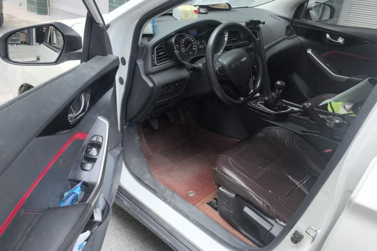 Used Venucia D60 2019 1.6L XE Manual Comfort Edition Driver Seat