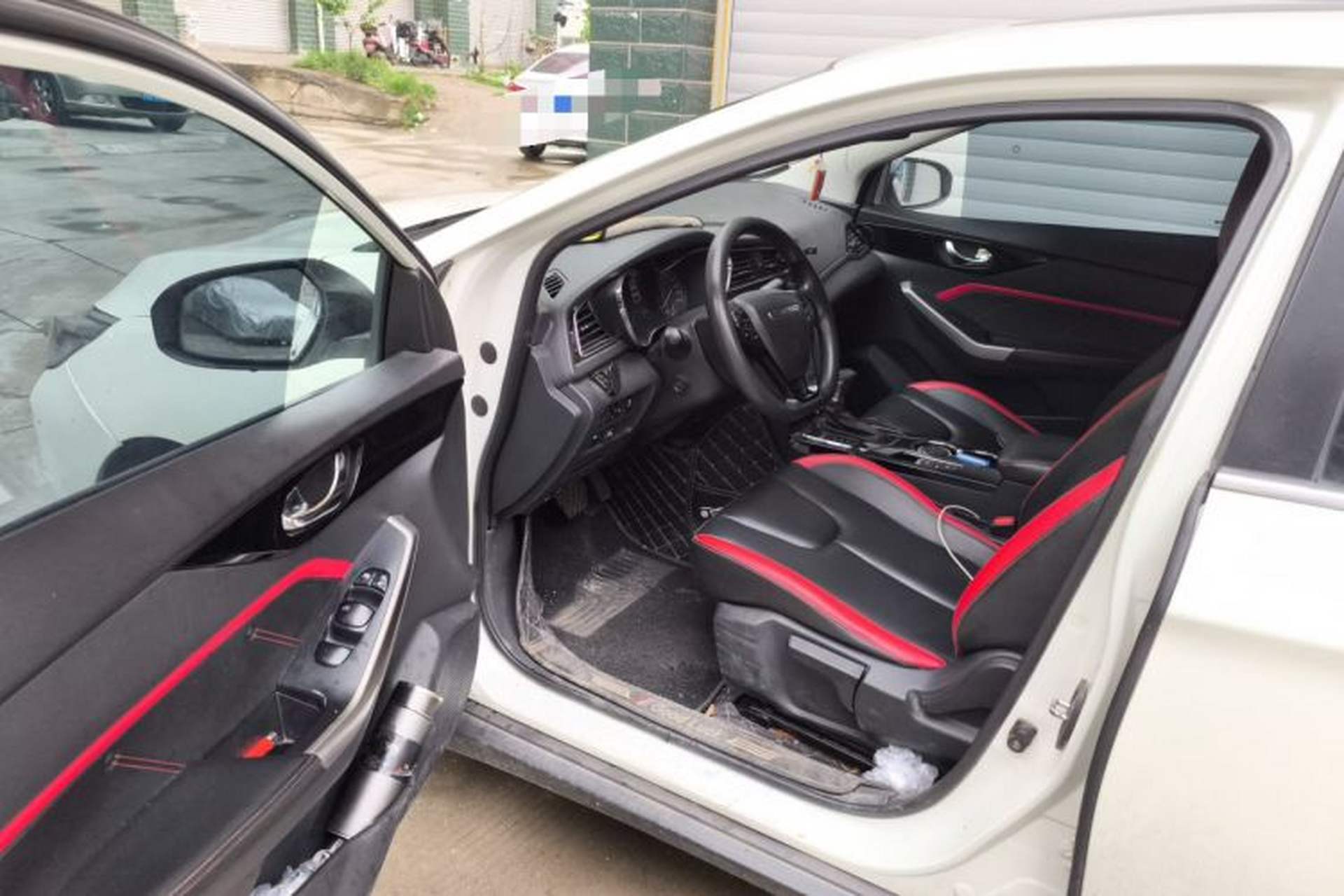 Used Venucia D60 2019 100 000 Honor 1.6L XL CVT Chenku Edition China VI Standard Driver Seat