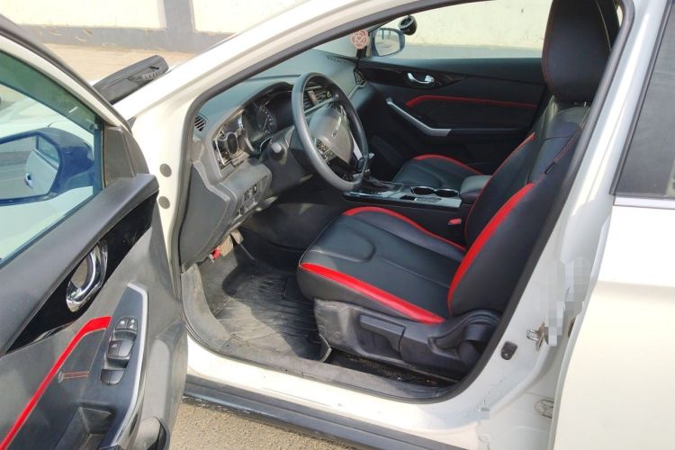 Used Venucia D60 2019 1.6L XL CVT Smart Connect Elite Edition Driver Seat