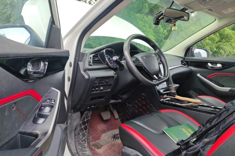 Used Venucia D60 2019 1.6L XL CVT Smart Connect Elite Edition Driver Seat