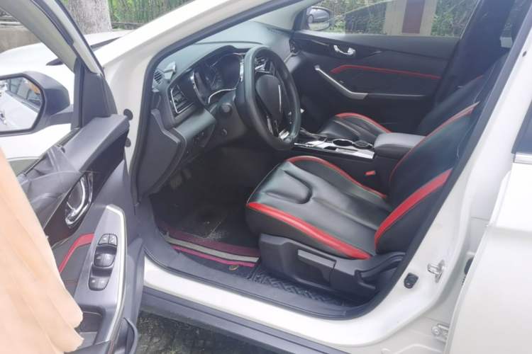 Used Venucia D60 2019 100 000 Honor 1.6L XL CVT Chenku Edition China VI Standard Driver Seat