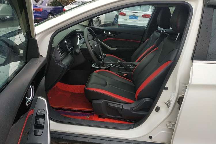 Used Venucia D60 2019 100 000 Glory 1.6L XL Manual Chenku Edition China VI Driver Seat