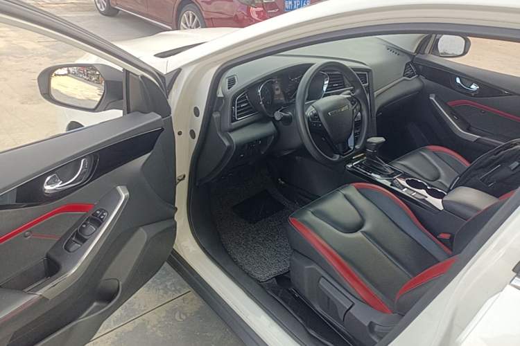 Used Venucia D60 2019 100 000 Honor 1.6L XL CVT Chenku Edition China VI Standard Driver Seat