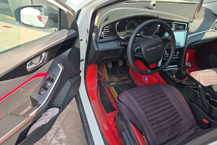 Used Venucia D60 2019 100 000 Glory 1.6L Entry Manual ChenShang Edition China VI Driver Seat