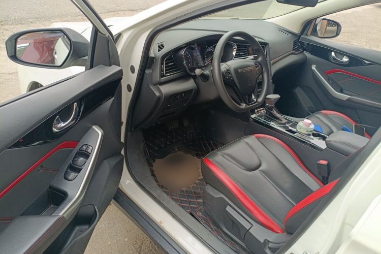 Used Venucia D60 2019 100 000 Honor 1.6L XL CVT Chenku Edition China VI Standard Driver Seat