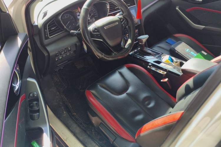 Used Venucia D60 2019 1.6L XL CVT Smart Connect Elite Edition Driver Seat