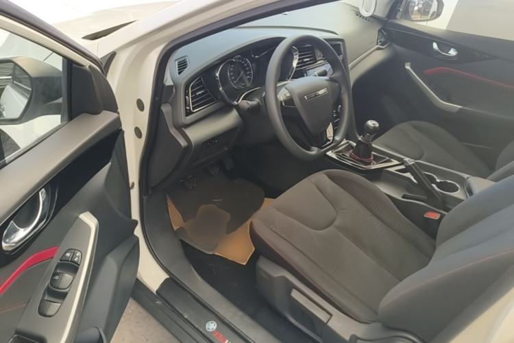 Used Venucia D60 2019 100 000 Glory 1.6L Entry Manual ChenShang Edition China VI Driver Seat