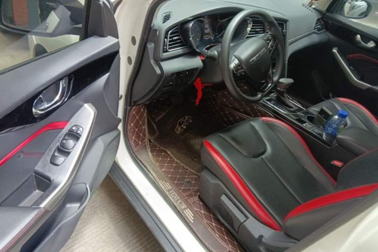 Used Venucia D60 2019 100 000 Honor 1.6L XL CVT Chenku Edition China VI Standard Driver Seat