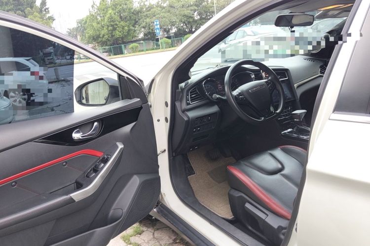 Used Venucia D60 2019 1.6L XL CVT Smart Connect Elite Edition Driver Seat