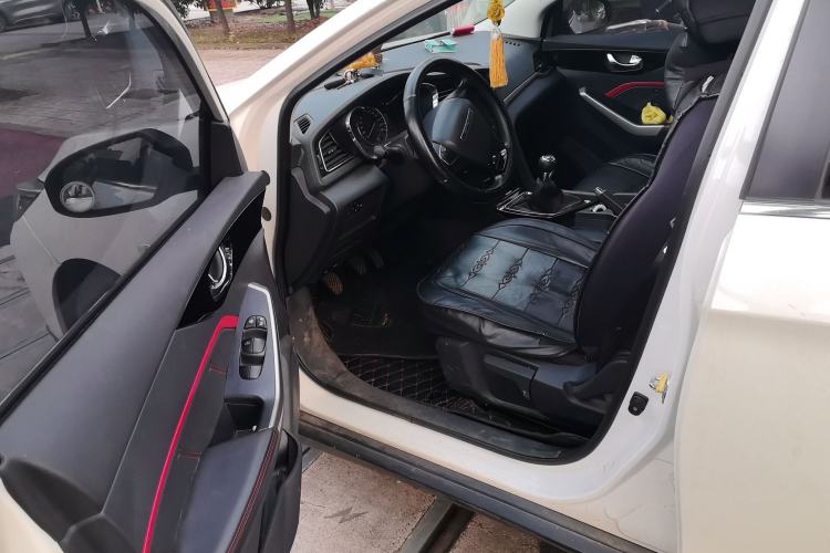Used Venucia D60 2019 100 000 Glory 1.6L Entry Manual ChenShang Edition China VI Driver Seat