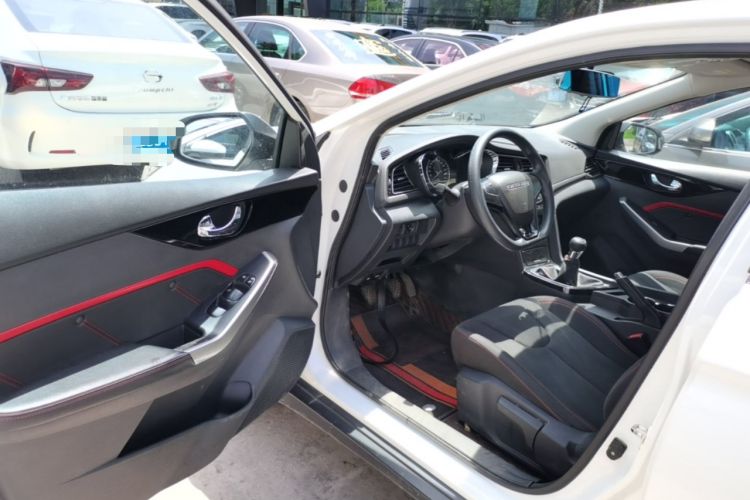 Used Venucia D60 2019 100 000 Glory 1.6L Entry Manual ChenShang Edition China VI Driver Seat