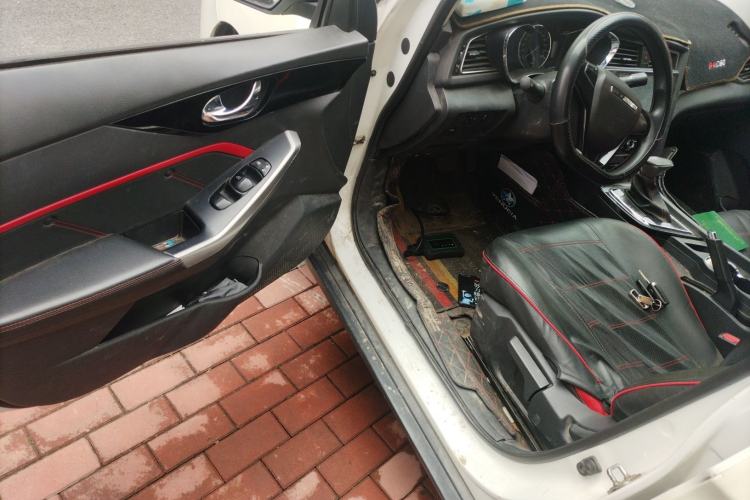 Used Venucia D60 2019 100 000-Yuan Glory 1.6L XE CVT Chenxiang Edition China VI Standard Driver Seat
