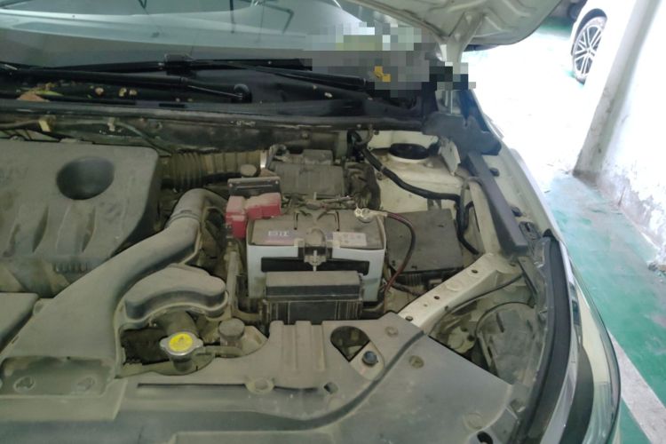 Used Venucia D60 2019 100 000 Glory 1.6L XL Manual Chenku Edition China VI Engine Bay Left