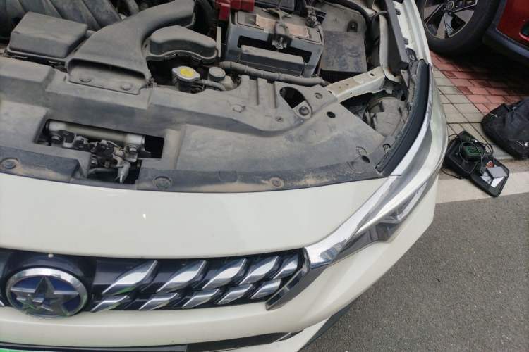 Used Venucia D60 2019 100 000-Yuan Glory 1.6L XE CVT Chenxiang Edition China VI Standard Engine Bay Left